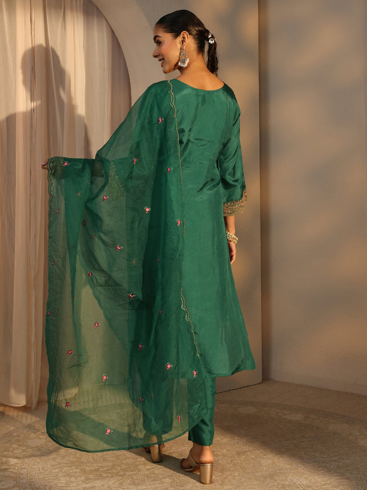 Green Ethnic Embroidered Silk Blend Straight Suits Set With Dupatta