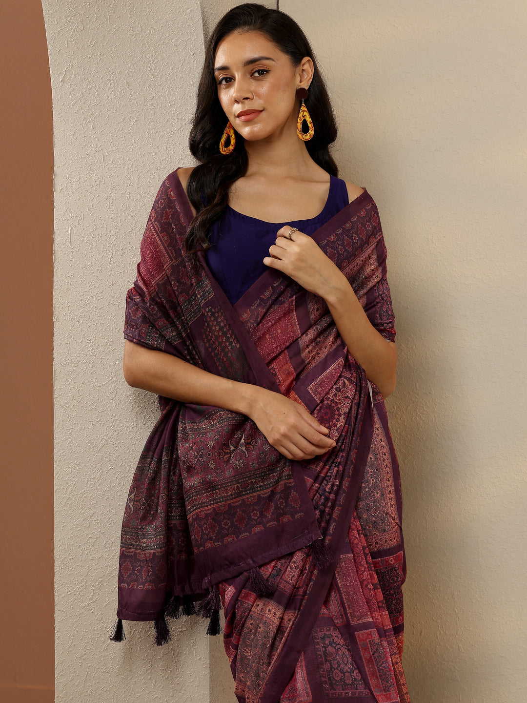 Burgundy Printed Silk Blend Saree With Unstitched Blouse Piece