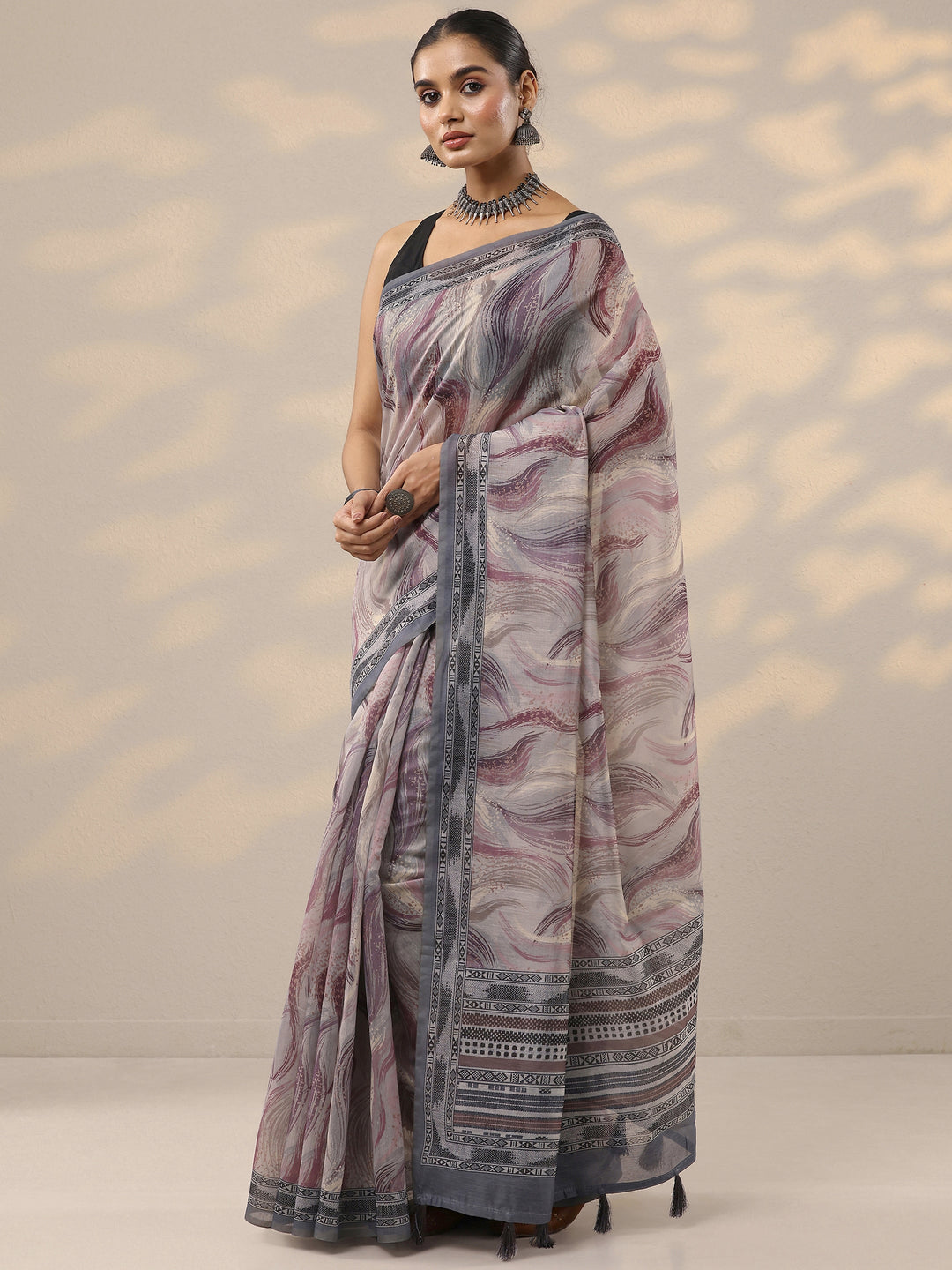 Grey Printed Silk Blend Saree With Unstitched Blouse Piece