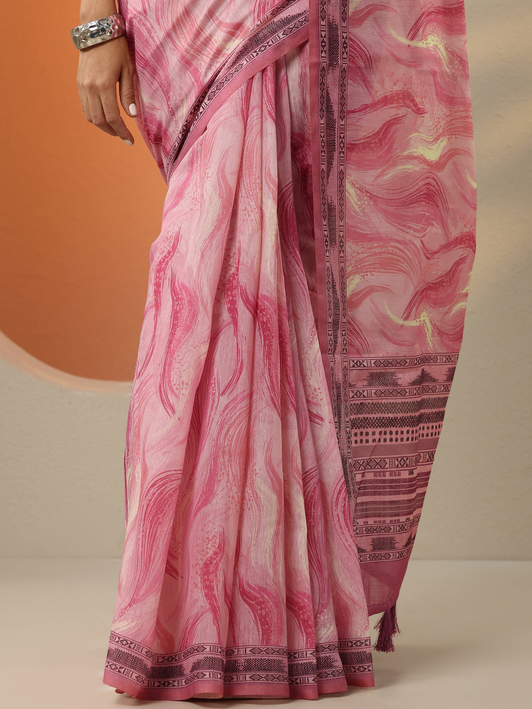 Pink Printed Silk Blend Saree With Unstitched Blouse Piece