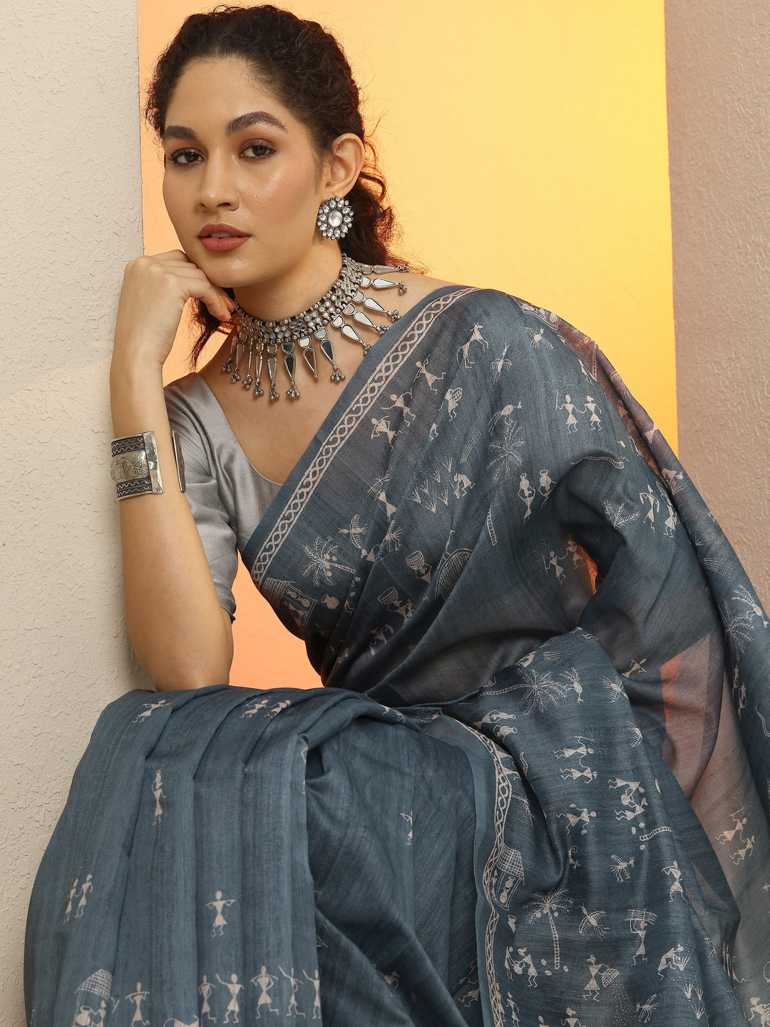 Grey Printed Silk Blend Saree With Unstitched Blouse Piece