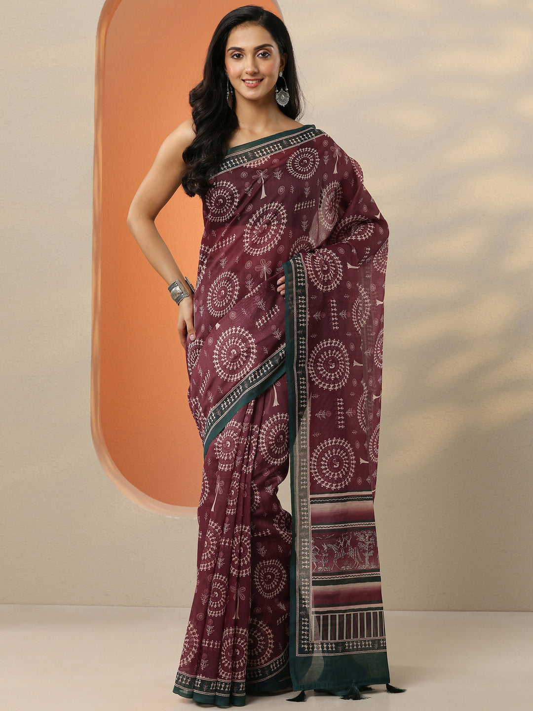 Maroon Printed Silk Blend Saree With Unstitched Blouse Picece