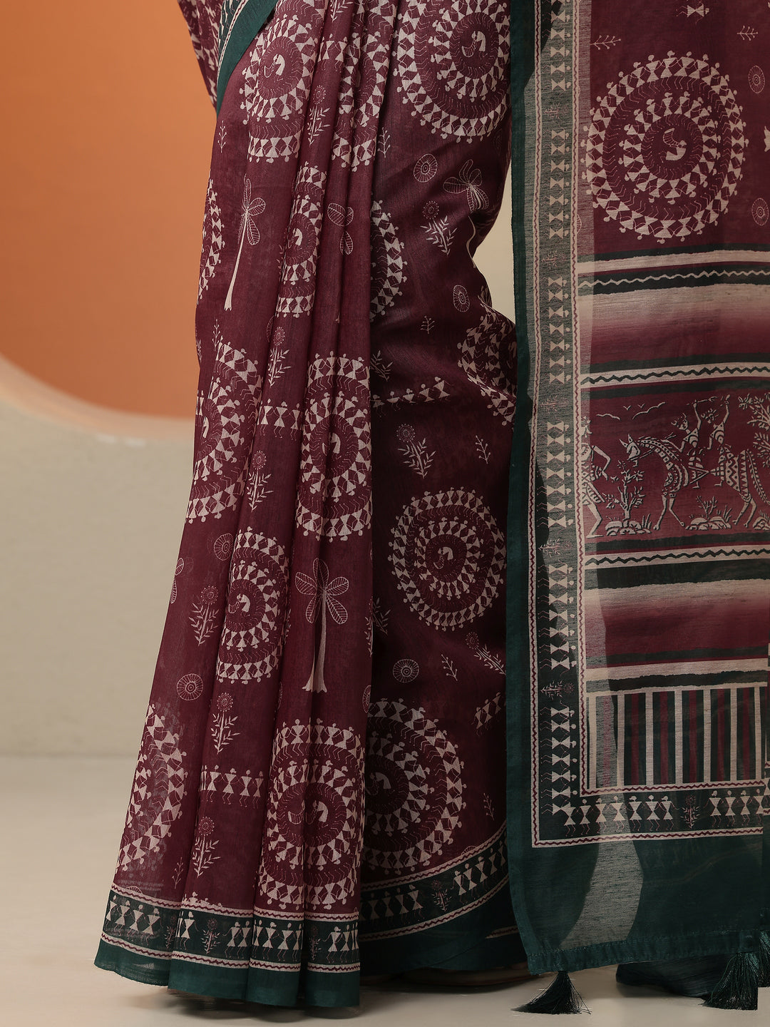 Maroon Printed Silk Blend Saree With Unstitched Blouse Picece