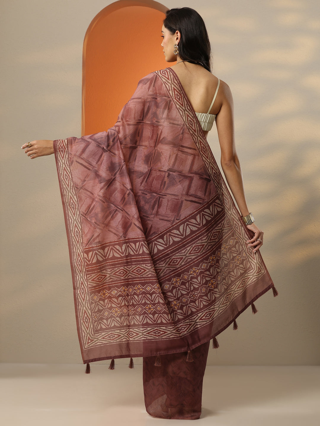 Pink Printed Silk Blend Saree With Unstitched Blouse Piece