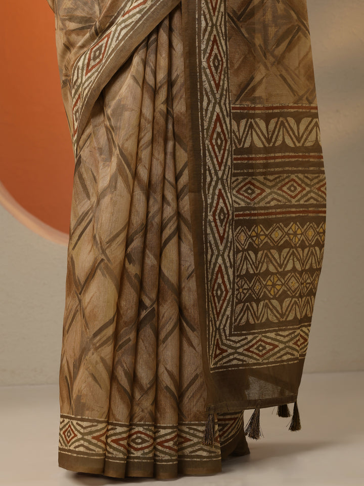 Brown Printed Silk Blend Saree With Unstitched Blouse Piece