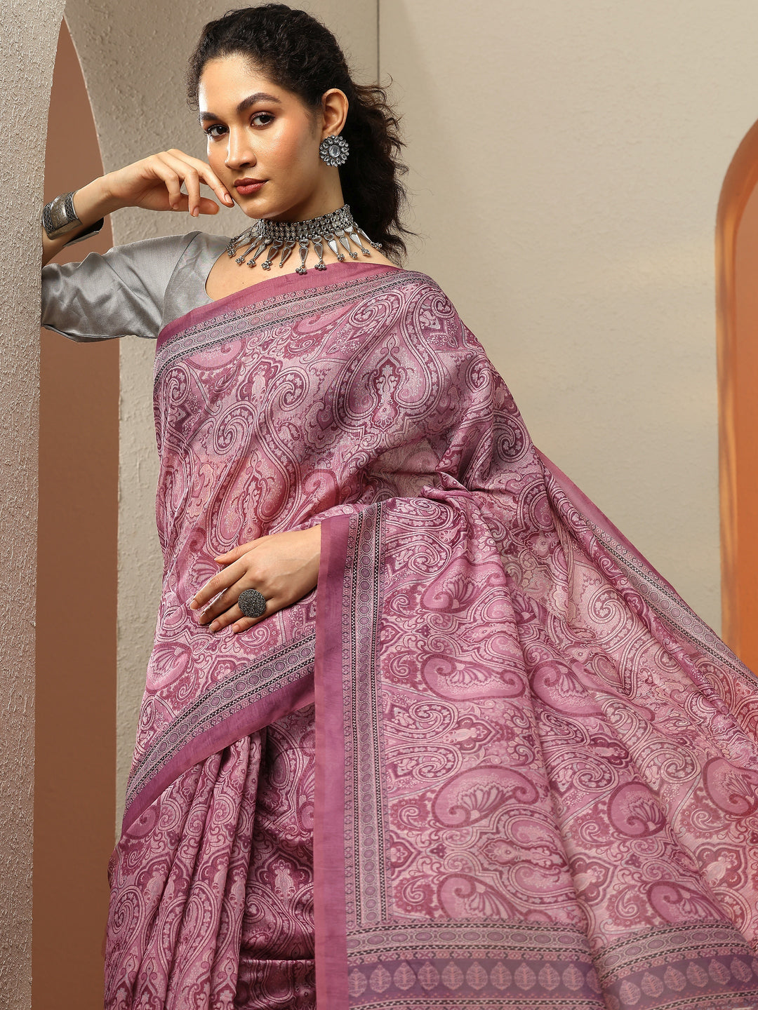 Pink Printed Silk Blend Saree With Unstitched Blouse Piece