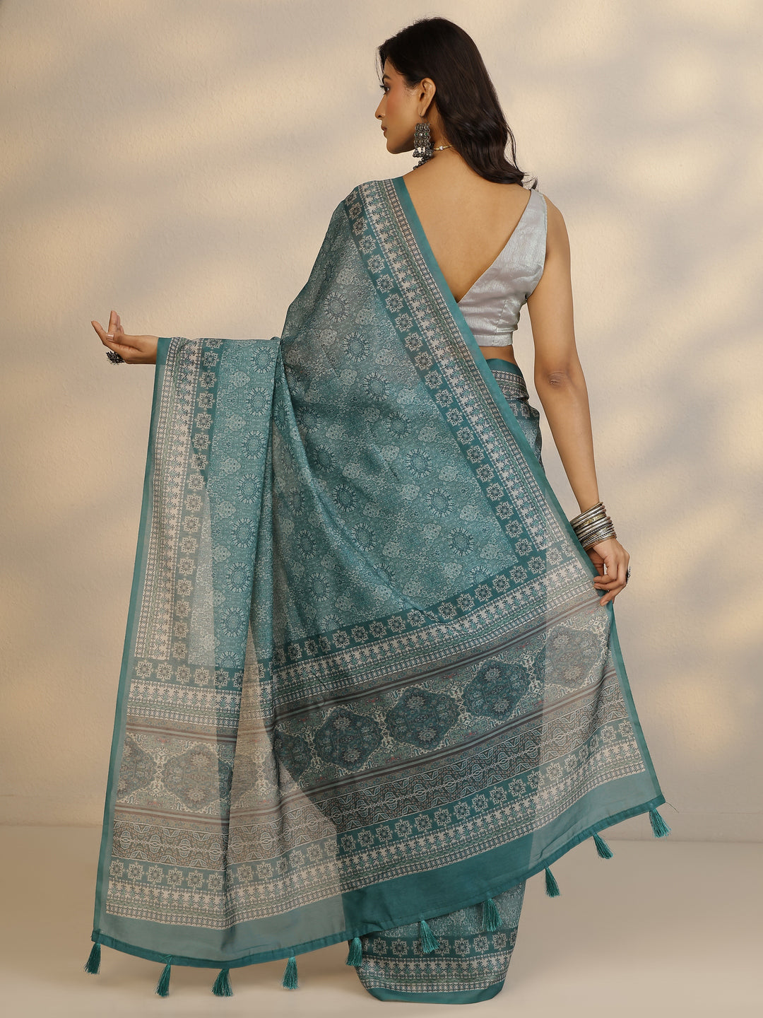 Green Printed Silk Blend Saree With Unstitched Blouse Piece