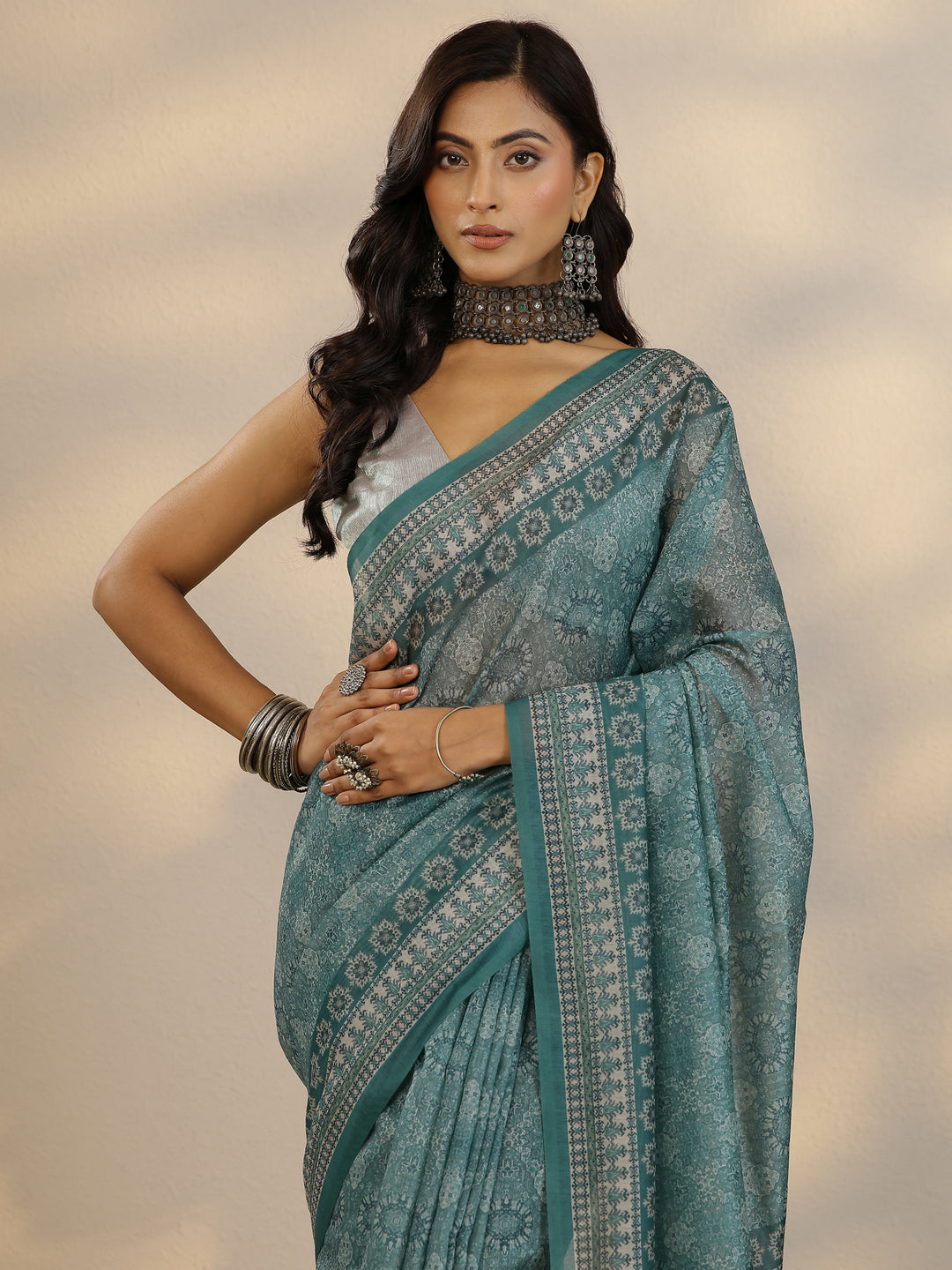 Green Printed Silk Blend Saree With Unstitched Blouse Piece