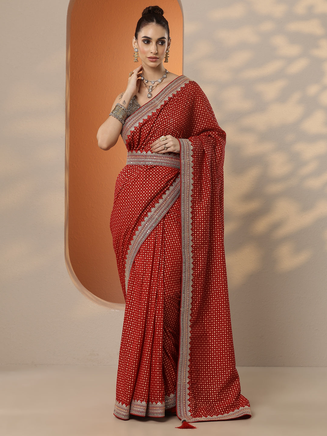 Red Printed Silk Blend Saree With Unstitched Blouse Piece