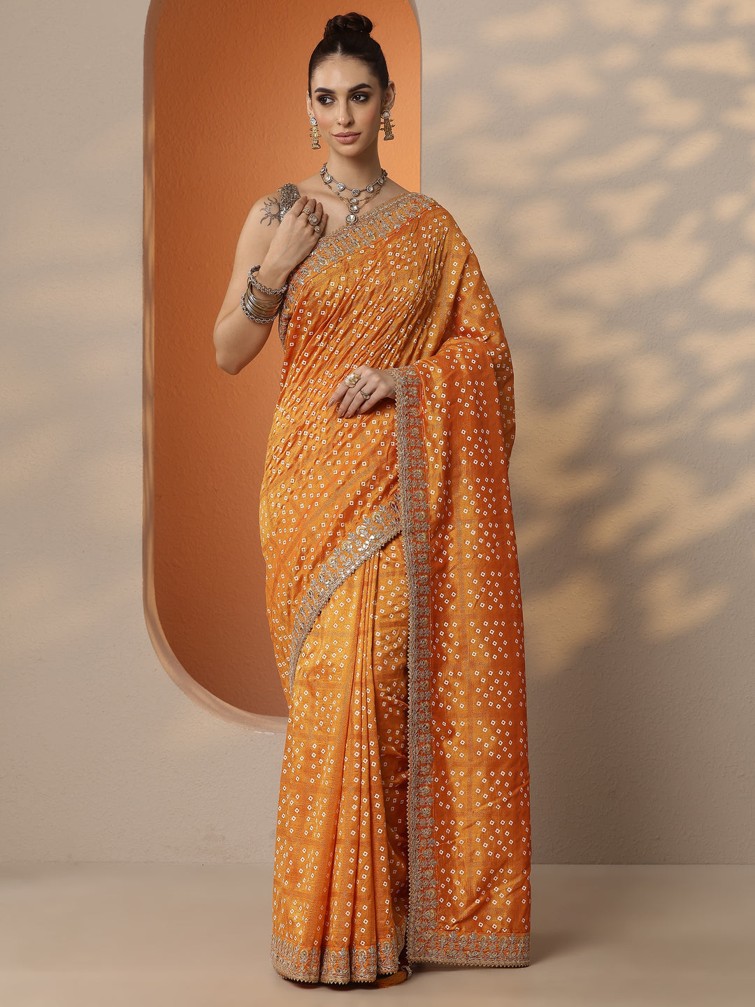 Mustard Bandhani Printed Silk Blend Saree With Unstitched Blouse Piece