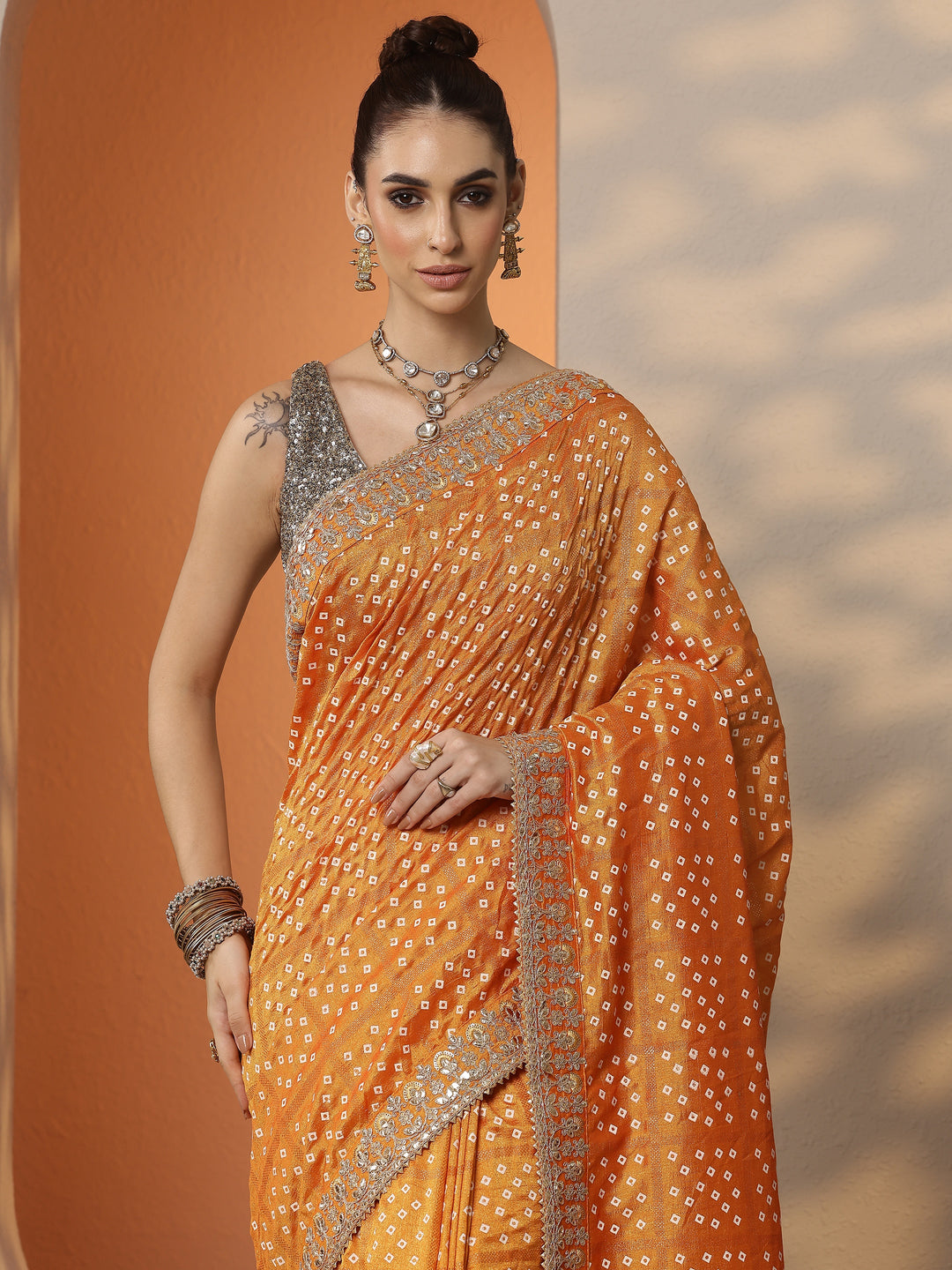 Mustard Bandhani Printed Silk Blend Saree With Unstitched Blouse Piece