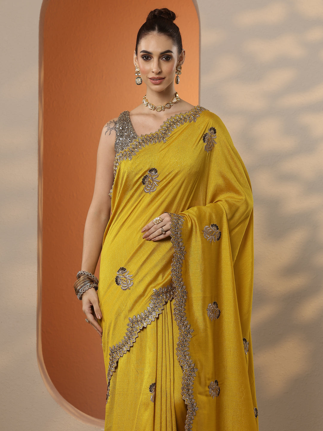 Mustard Embellished Silk Blend Saree With Unstitched Blouse Piece