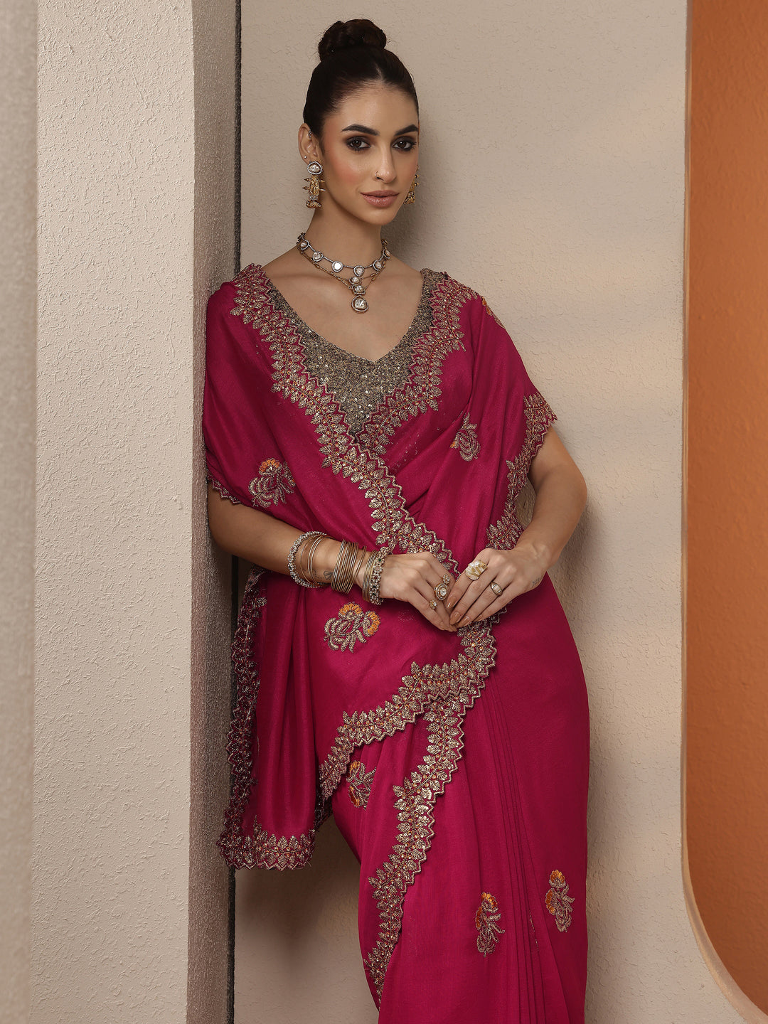 Pink Embellished Silk Blend Saree With Unstitched Blouse Piece