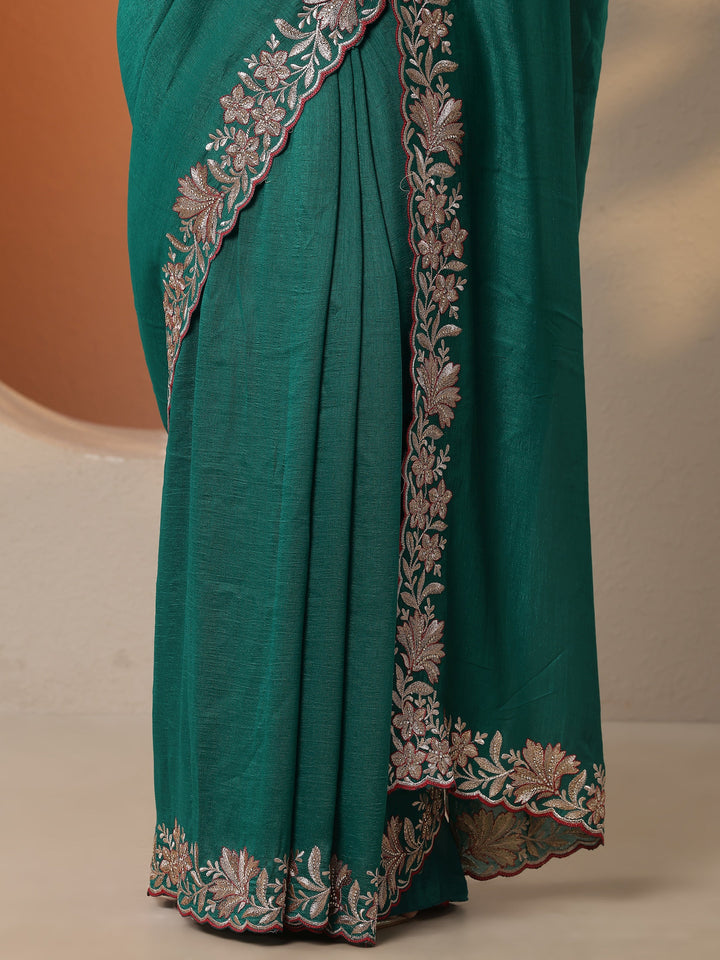 Green Solid Silk Blend Saree With Unstitched Blouse Piece
