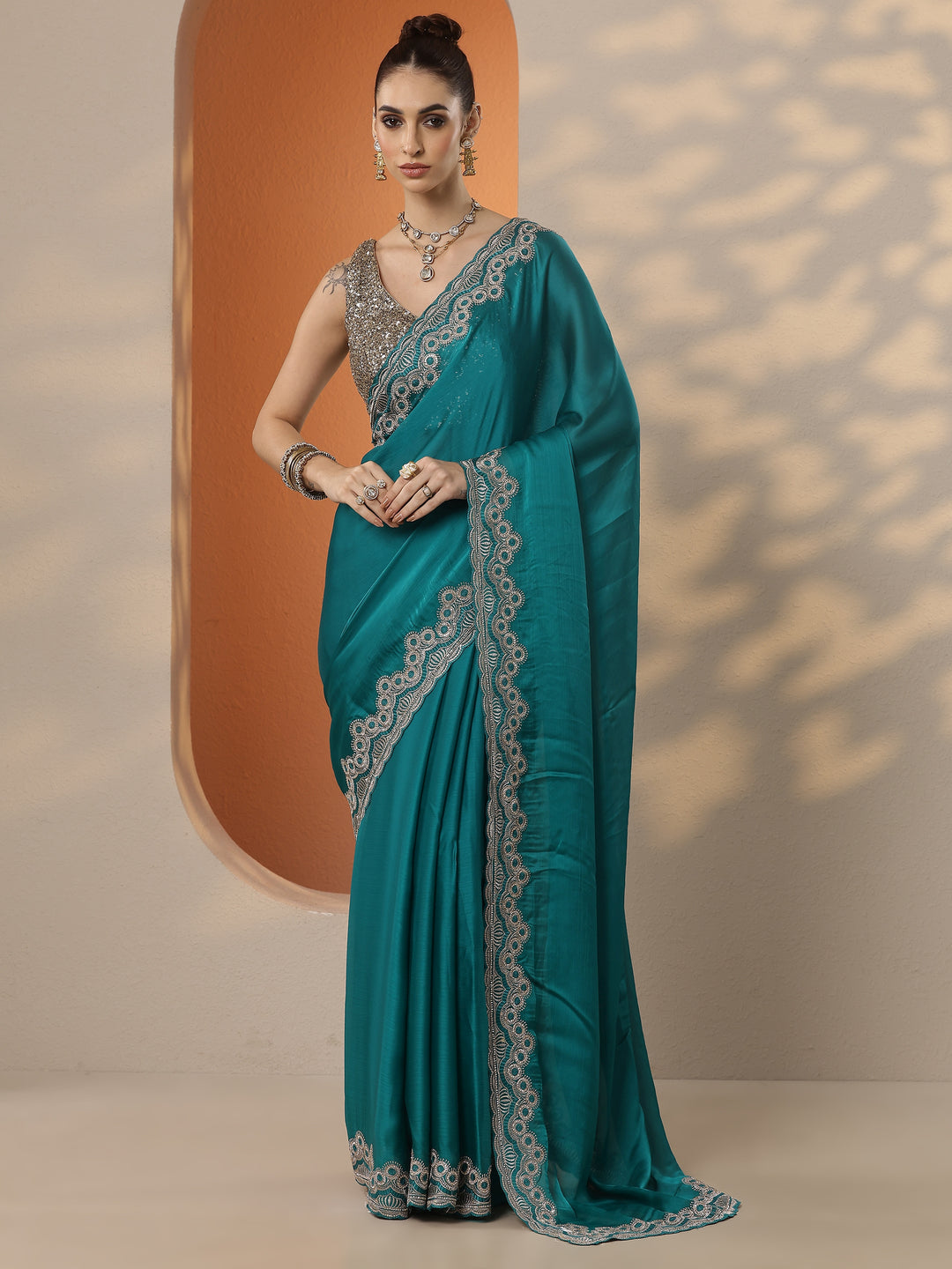 Green Solid Chiffon Saree With Unstitched Blouse Piece