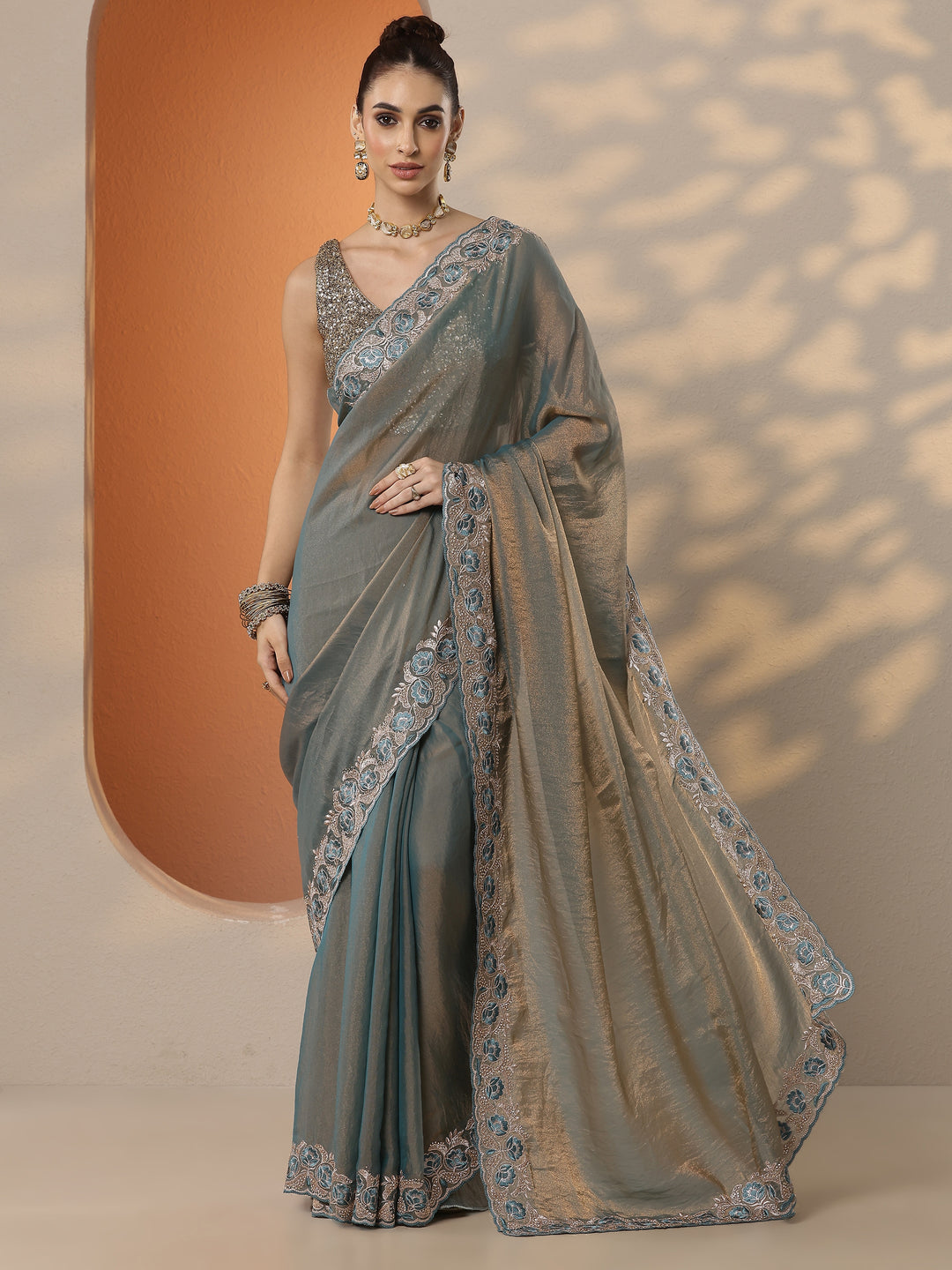 Green Solid Organza Saree With Unstitched Blouse Piece