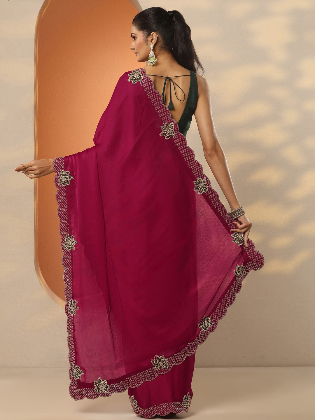 Red Solid Chiffon Saree With Unstitched Blouse Piece