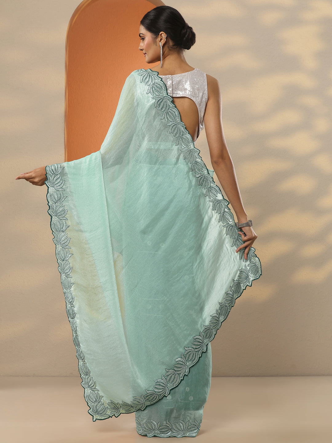 Green Solid Organza Saree With Unstitched Blouse Piece