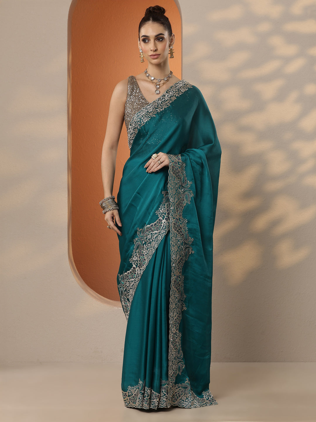 Green Solid Chiffon Saree With Unstitched Blouse Piece