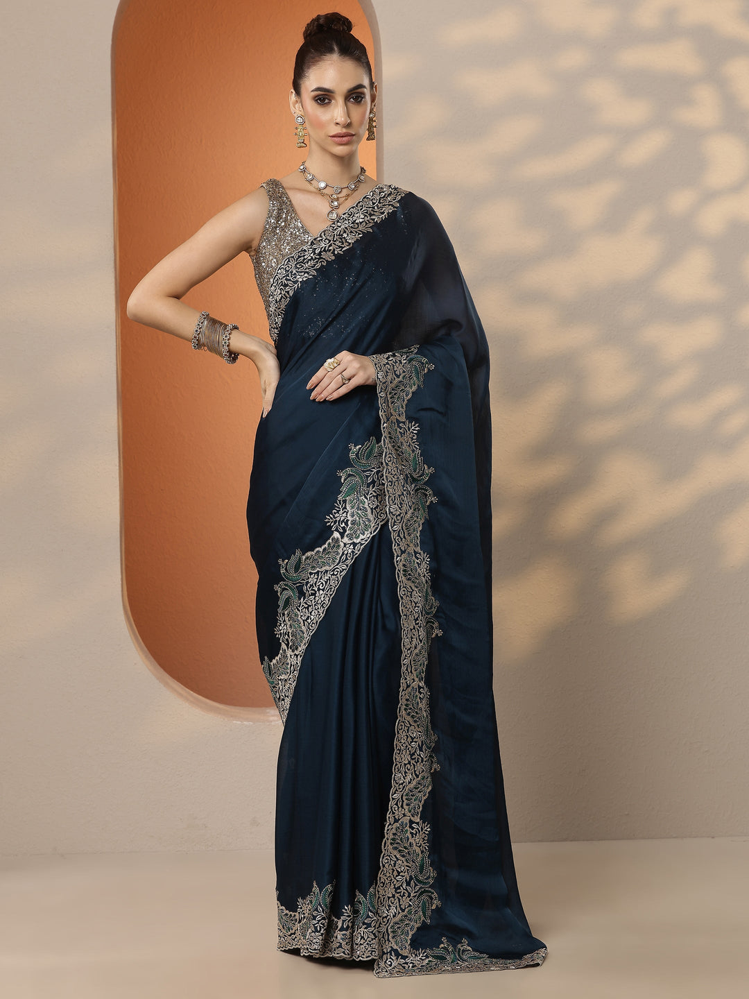 Navy Blue Solid Chiffon Saree With Unstitched Blouse Piece