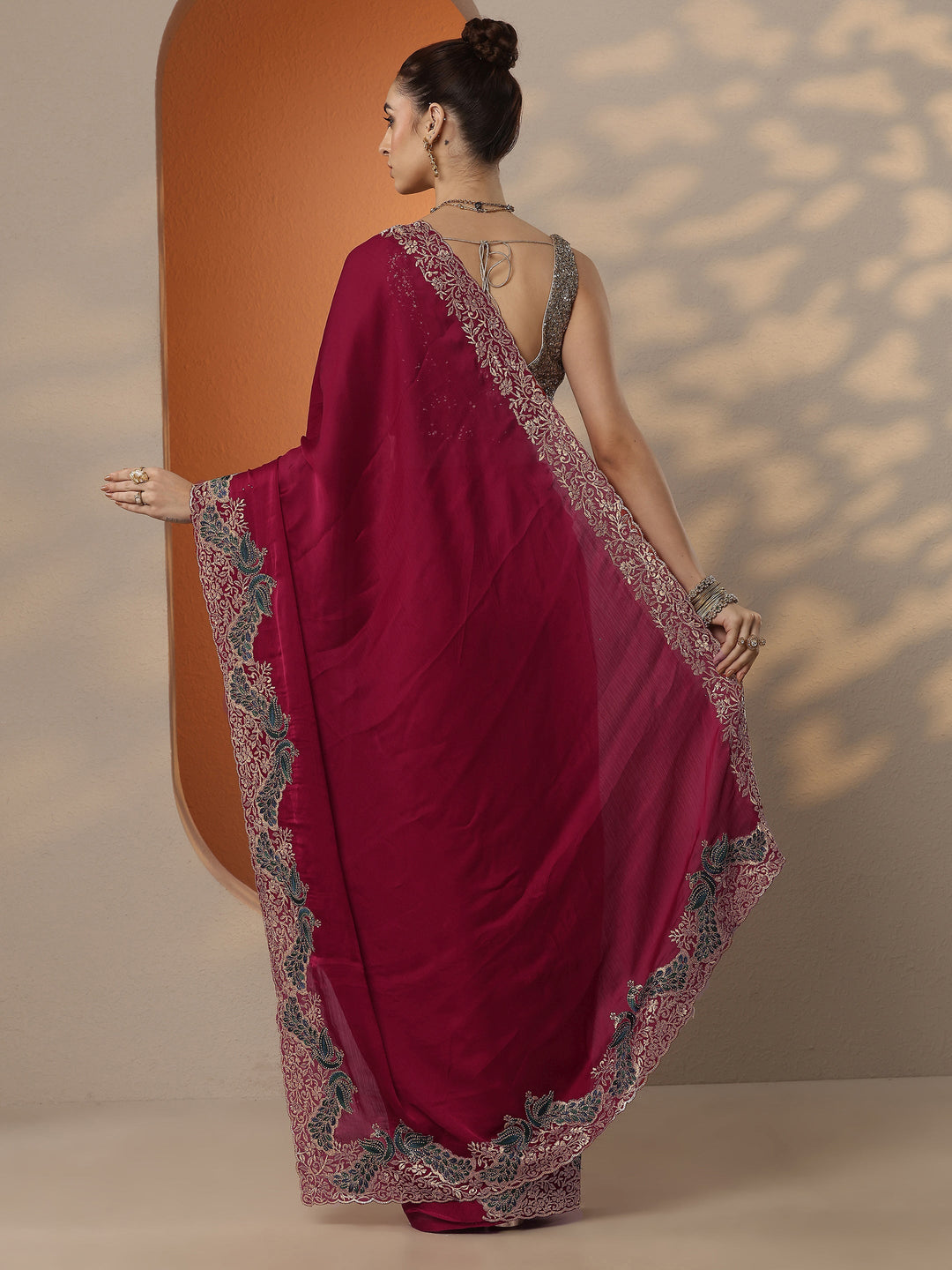 Red Solid Chiffon Saree With Unstitched Blouse Piece