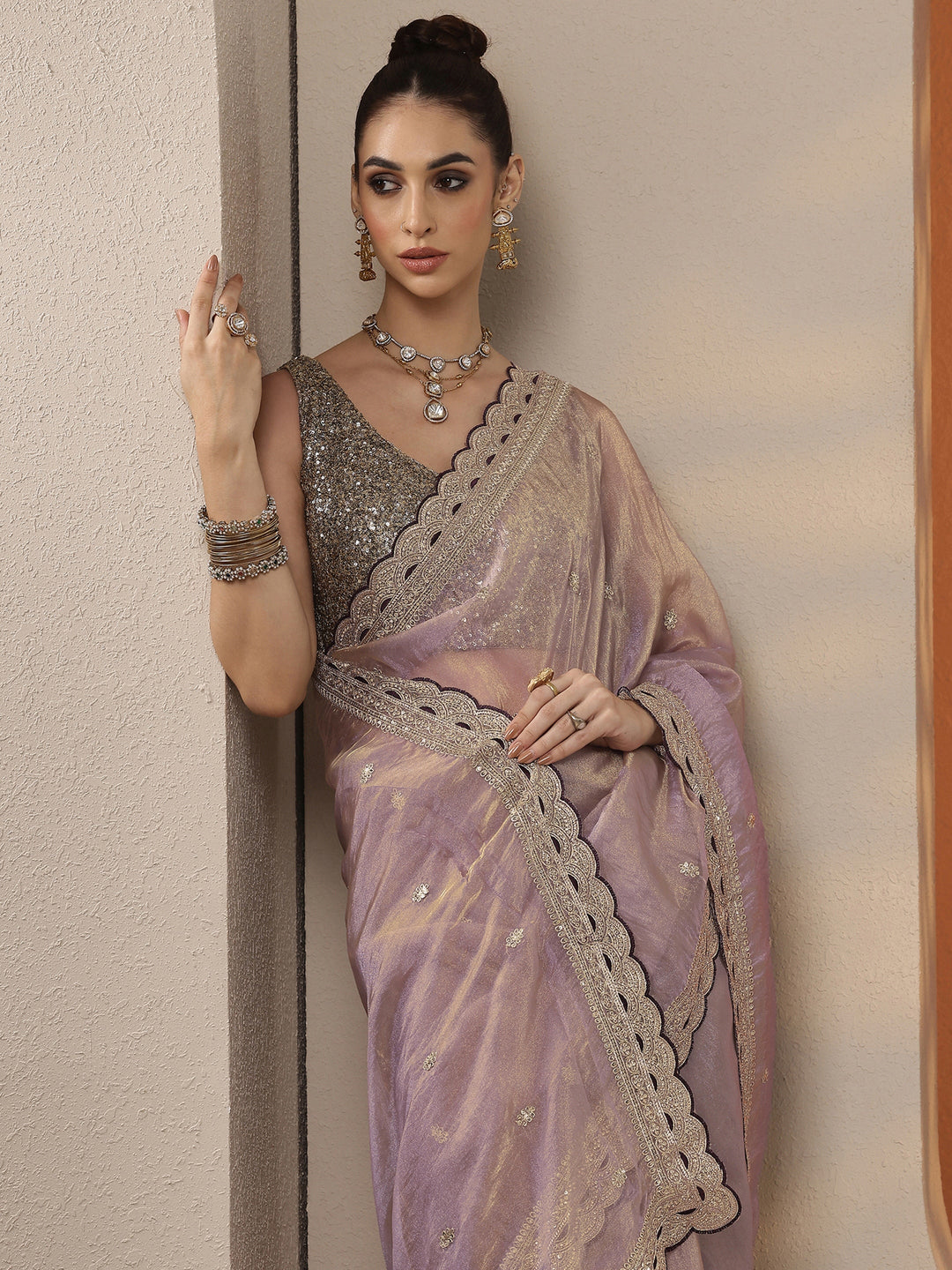Lavender Embroidered Organza Saree With Unstitched Blouse Piece