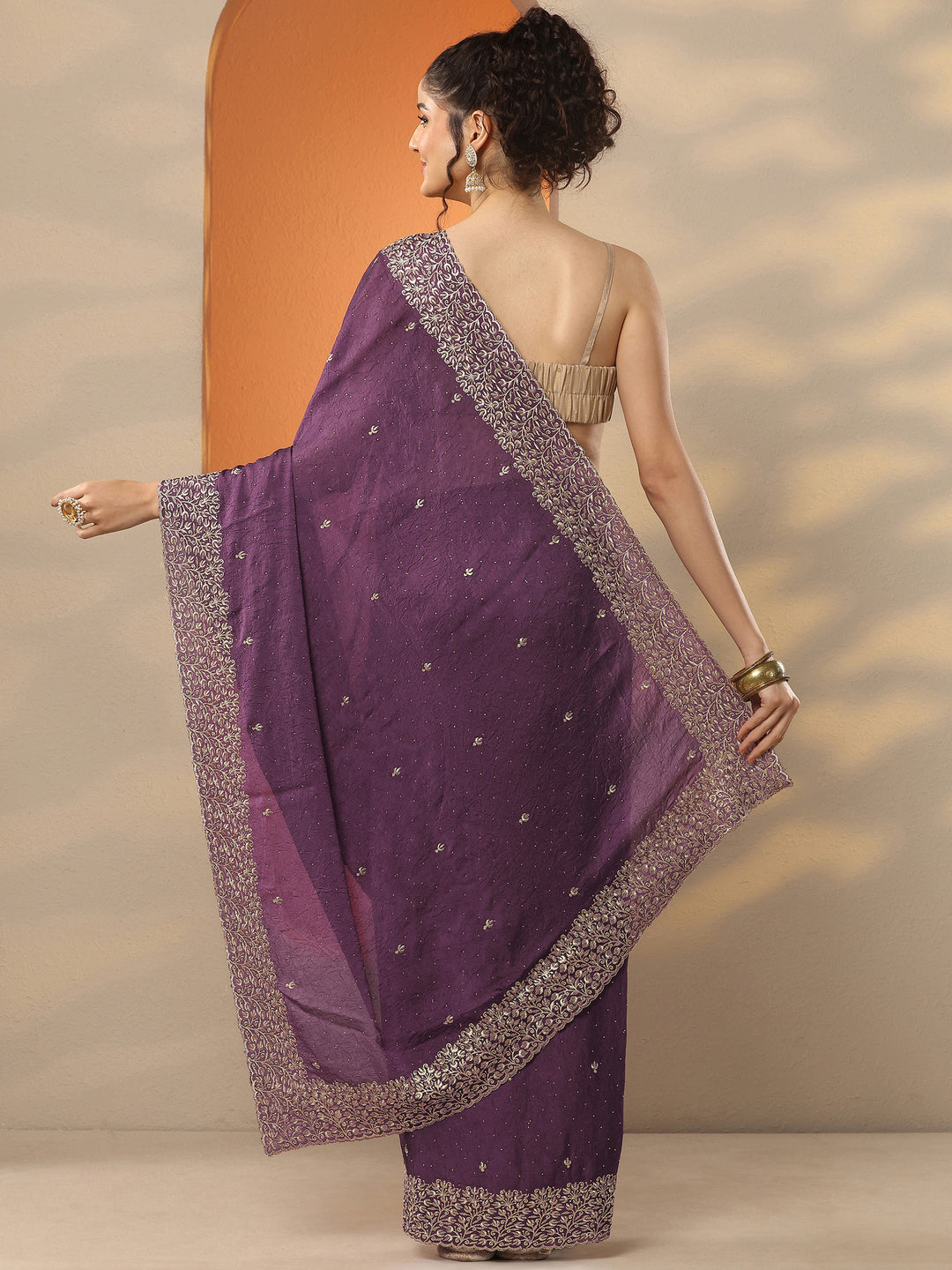 Burgundy Embellished Silk Blend Saree With Unstitched Blouse Piece