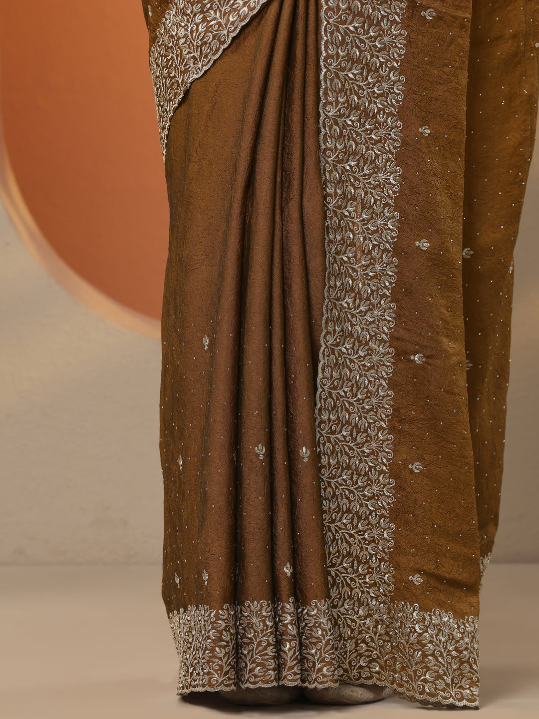 Mustard Embellished Silk Blend Saree With Unstitched Blouse Piece