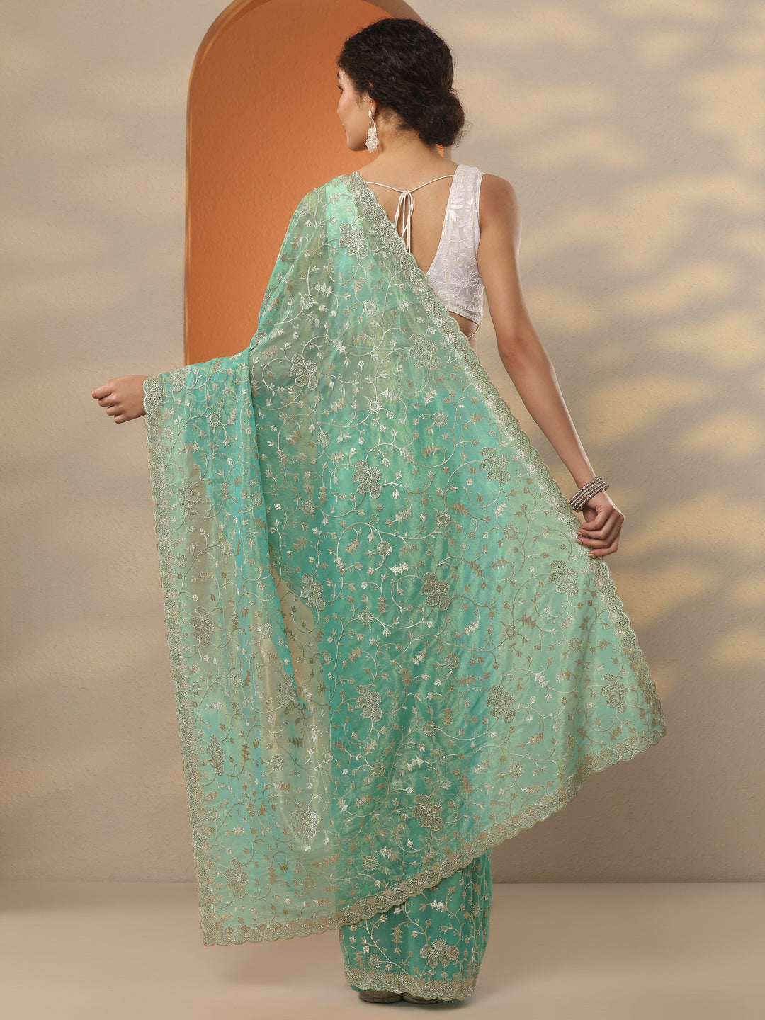 Green Embroidered Nylon Saree With Unstitched Blouse Piece