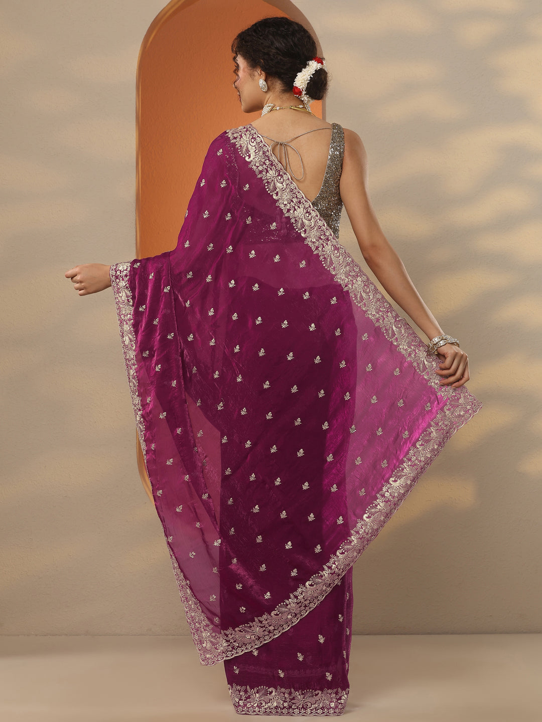 Magenta Embroidered Organza Saree With Unstitched Blouse Piece