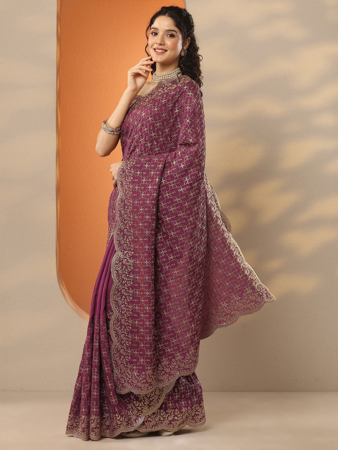 Pink Embellished Silk Blend Saree With Unstitched Blouse Piece