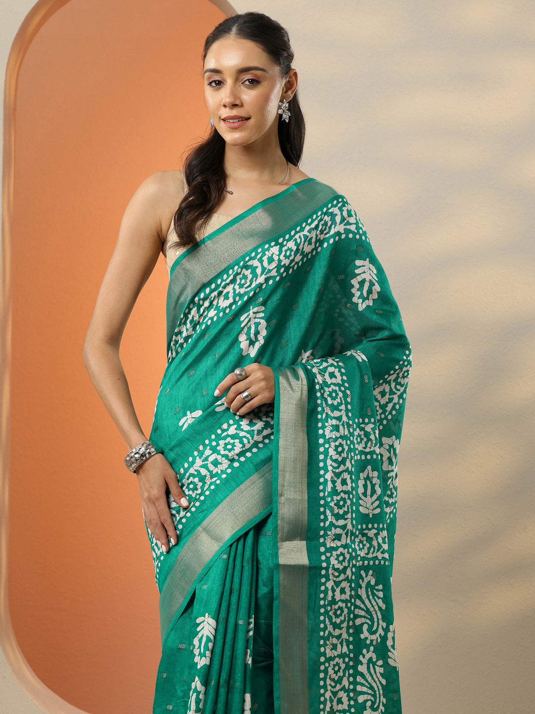 Green Printed Silk Blend Saree With Unstitched Blouse Picece