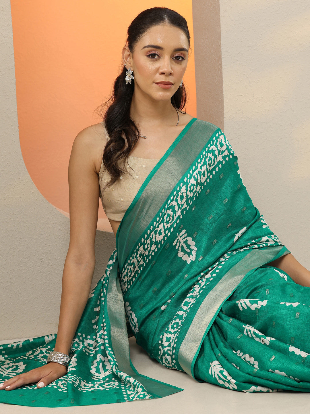 Green Printed Silk Blend Saree With Unstitched Blouse Picece