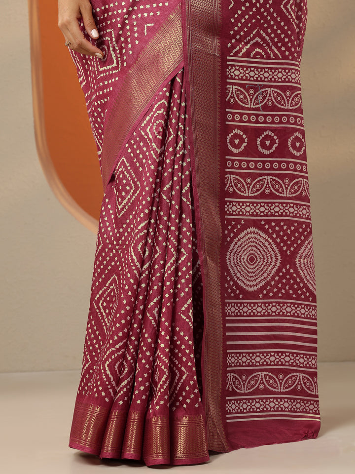 Magenta Printed Silk Blend Saree With Unstitched Blouse Piece