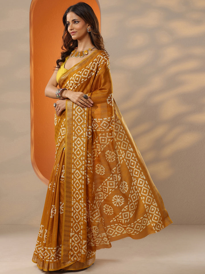 Mustard Printed Silk Blend Saree With Unstitched Blouse Piece