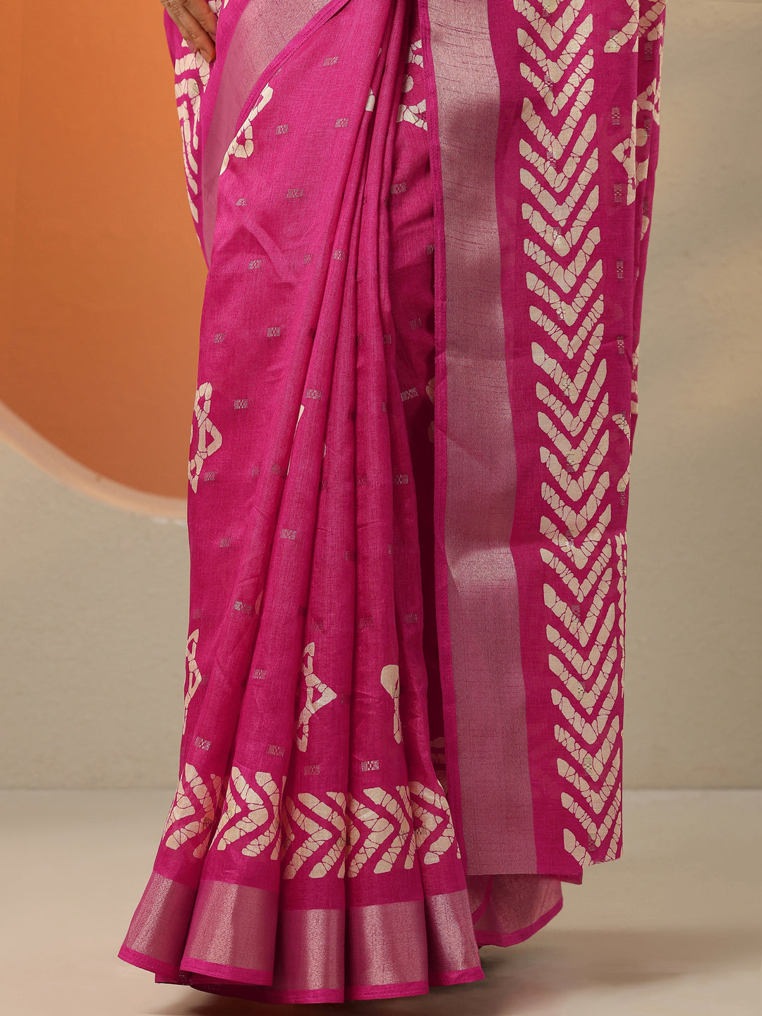 Pink Printed Silk Blend Saree With Unstitched Blouse Piece