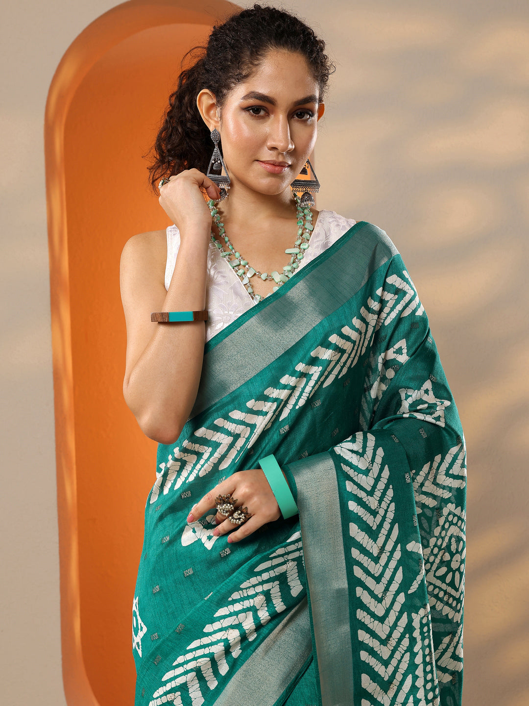 Green Printed Silk Blend Saree With Unstitched Blouse Picece