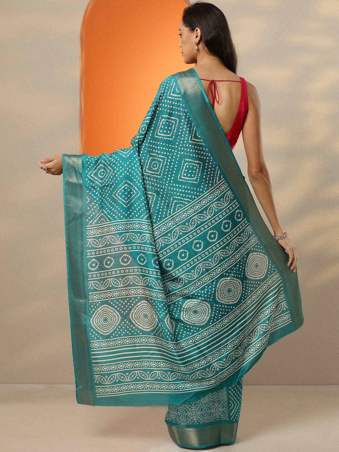 Green Printed Silk Blend Saree With Unstitched Blouse Piece
