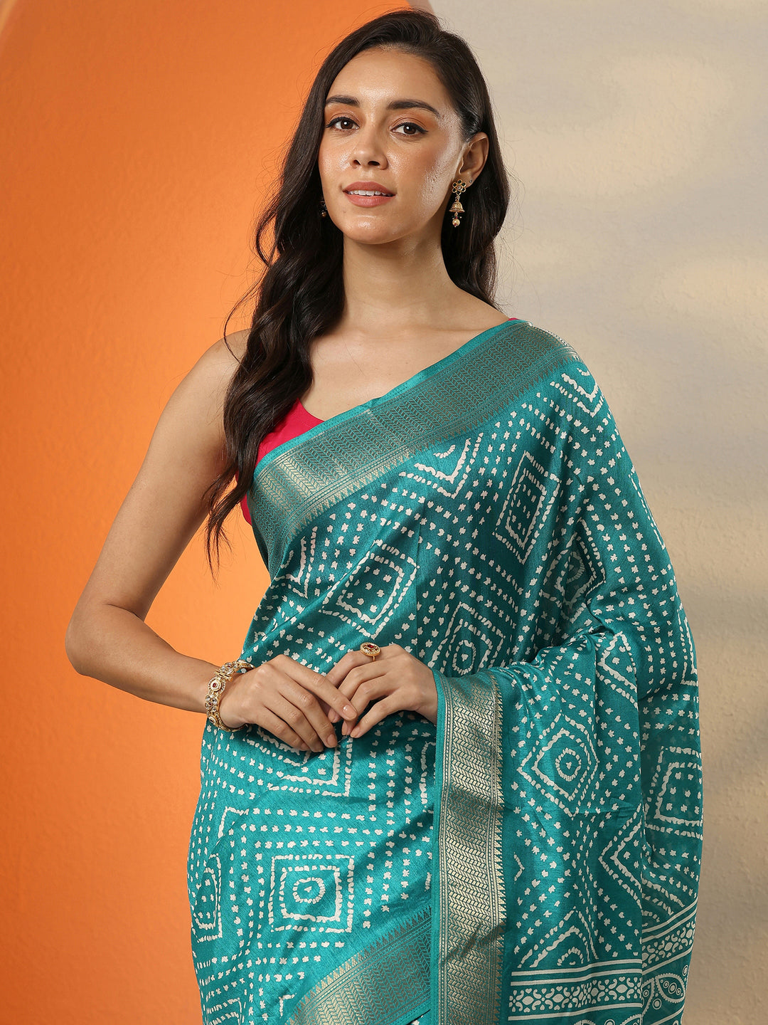 Green Printed Silk Blend Saree With Unstitched Blouse Piece