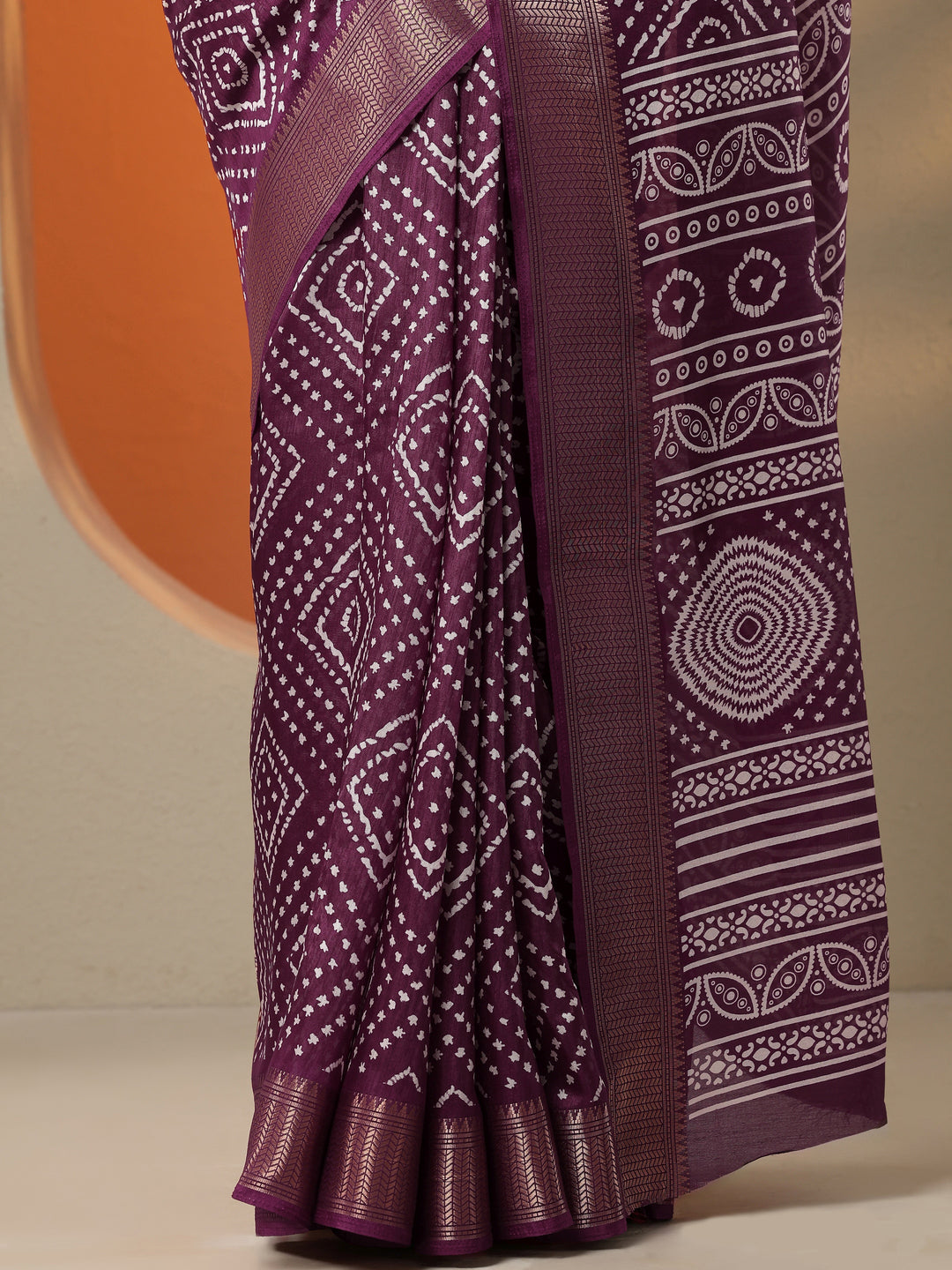 Burgundy Printed Silk Blend Saree With Unstitched Blouse Picece