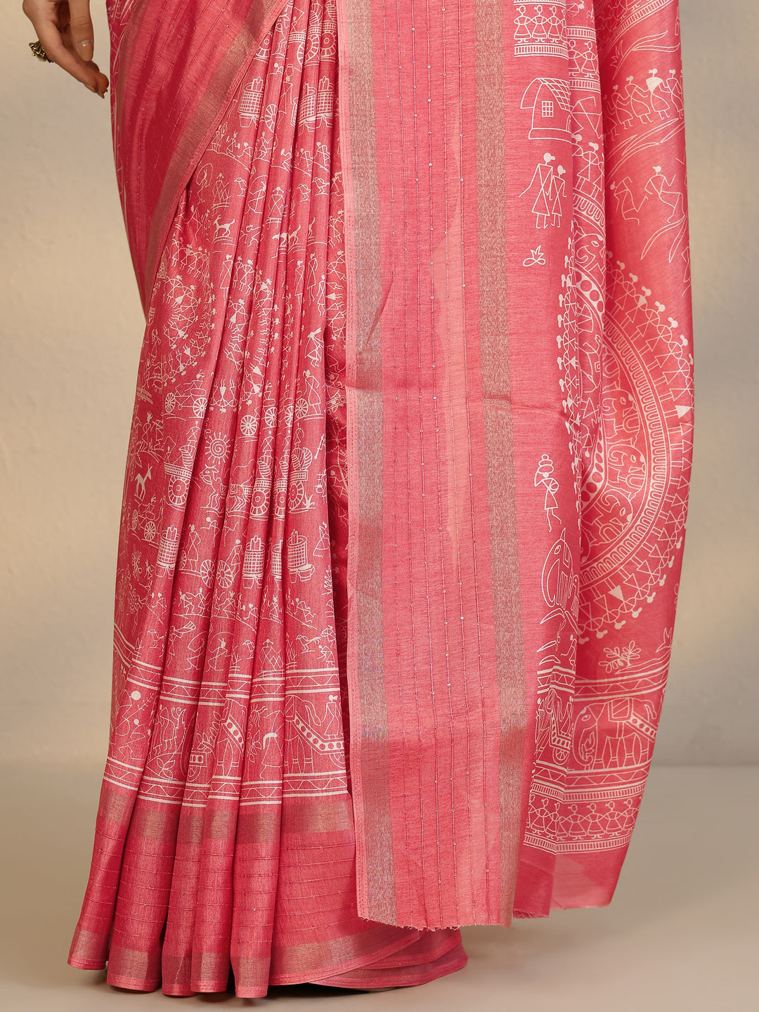 Coral Tribal Printed Silk Blend Saree With Unstitched Blouse Piece