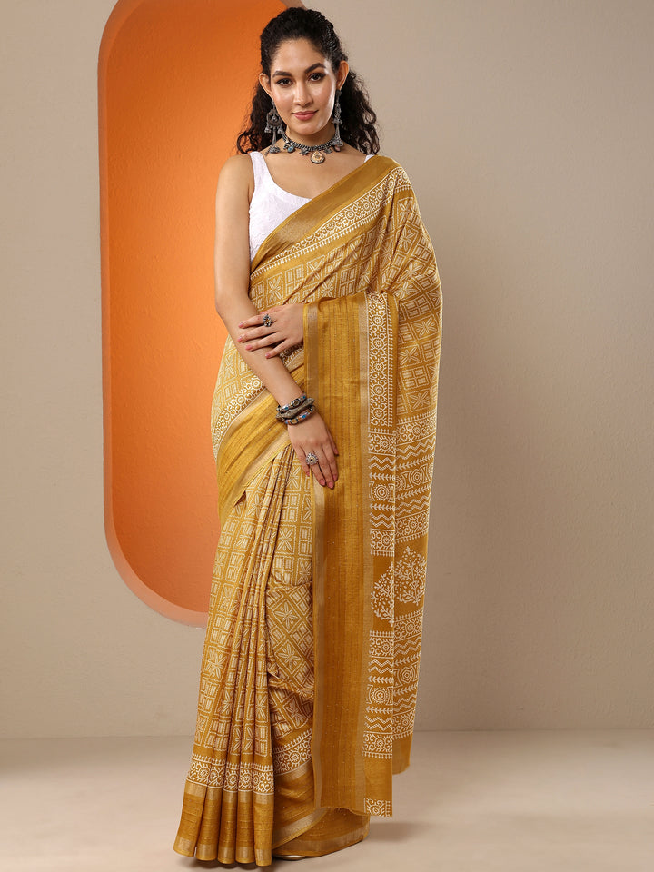 Mustard Printed Silk Blend Saree With Unstitched Blouse Piece