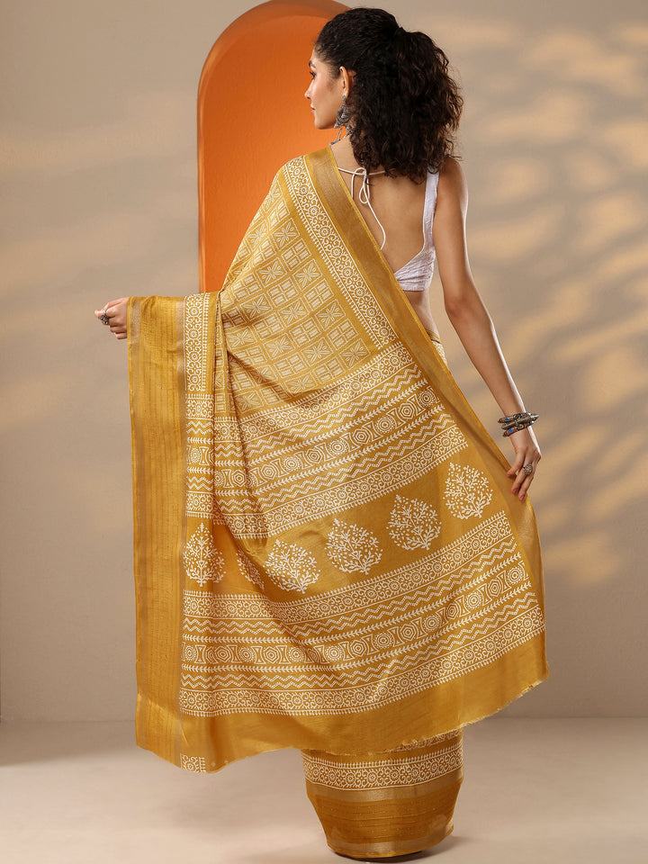 Mustard Printed Silk Blend Saree With Unstitched Blouse Piece