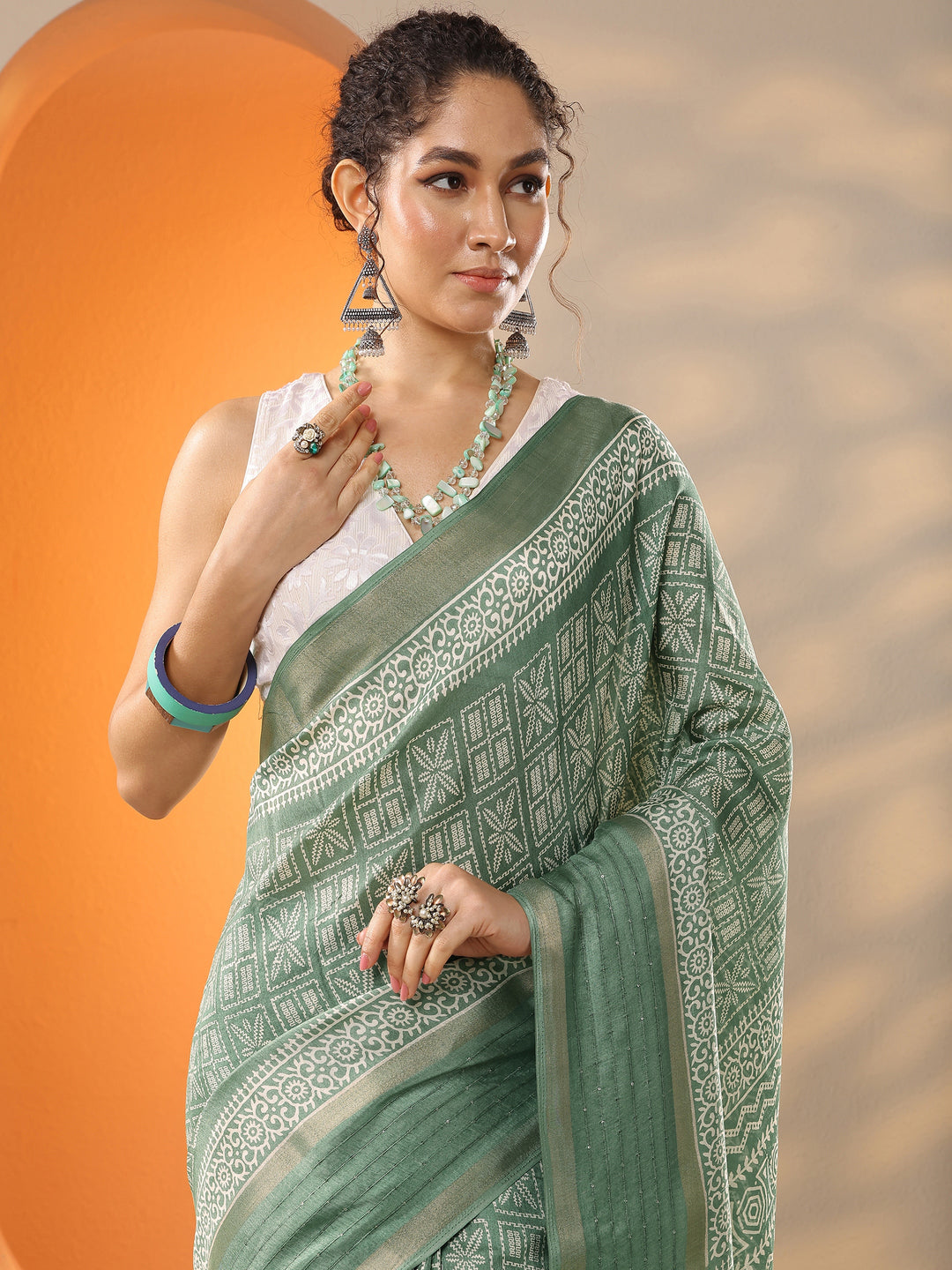 Green Printed Silk Blend Saree With Unstitched Blouse Picece