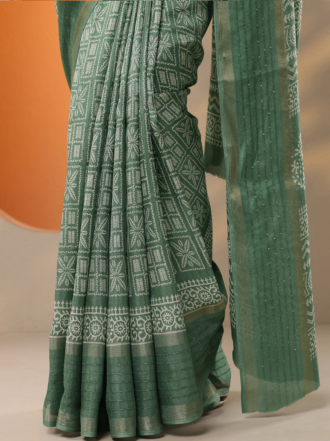 Green Printed Silk Blend Saree With Unstitched Blouse Picece