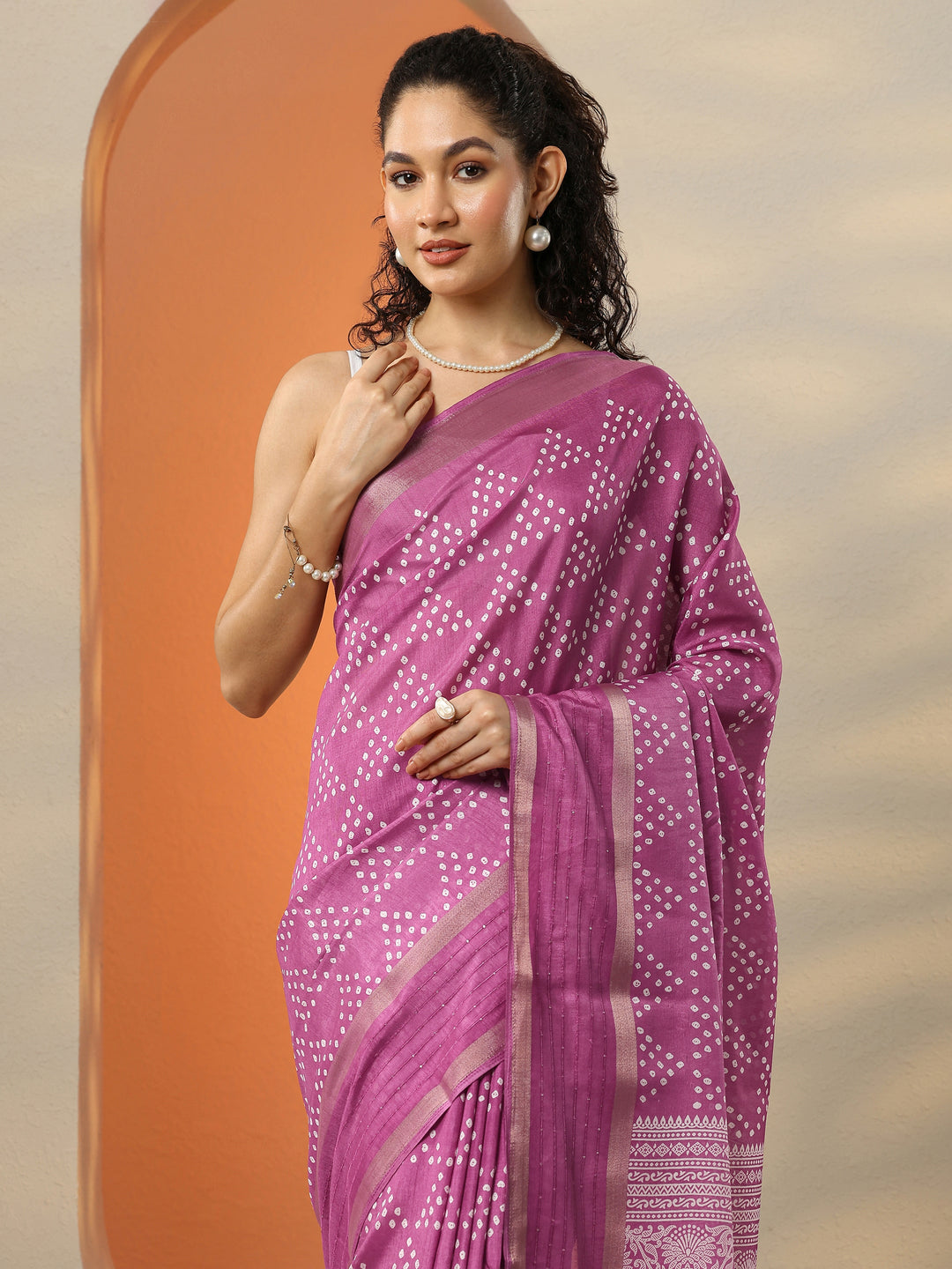 Pink Bandhani Printed Silk Blend Saree With Unstitched Blouse Piece
