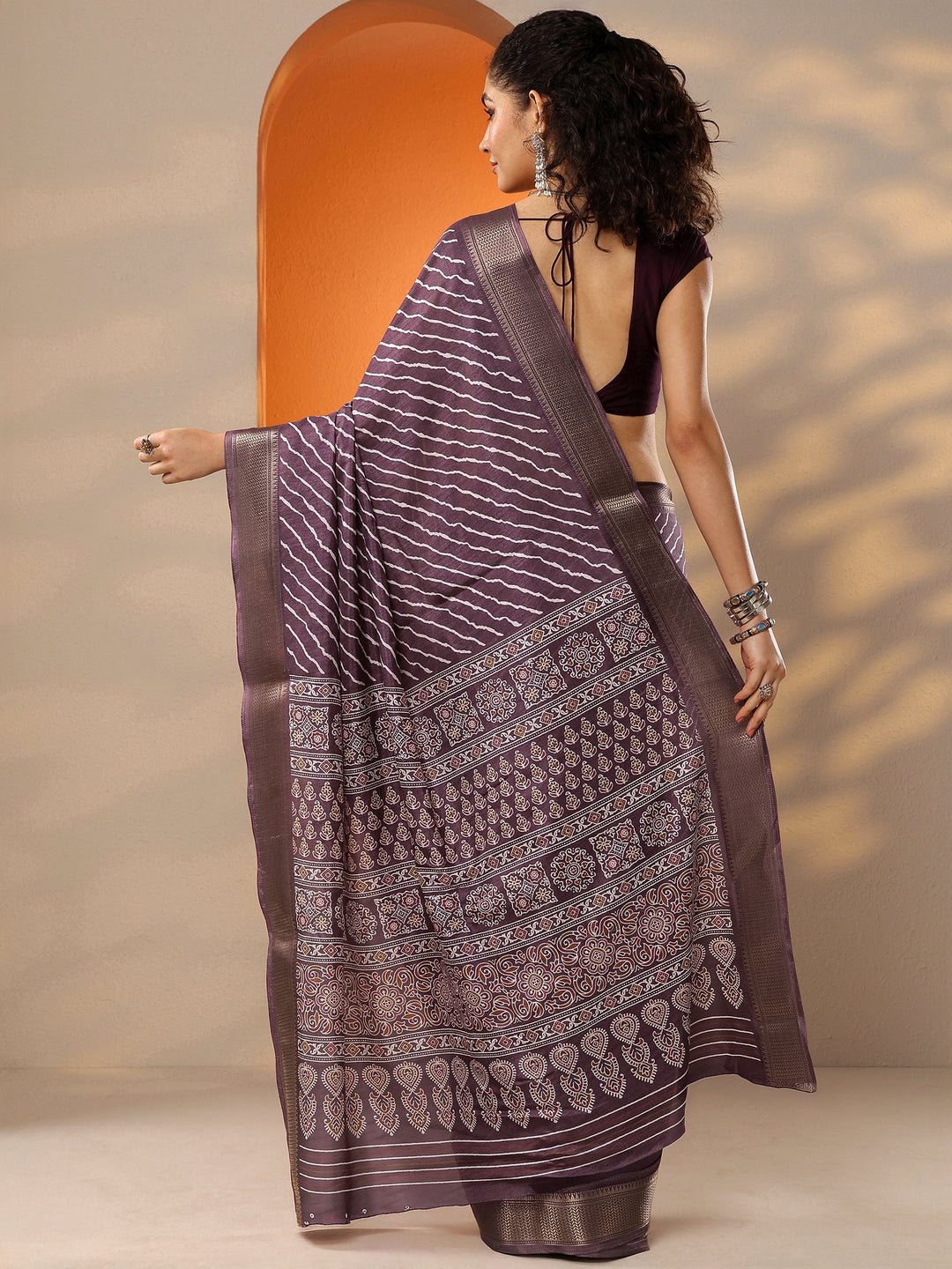 Mauve Leheriya Printed Silk Blend Saree With Unstitched Blouse Piece