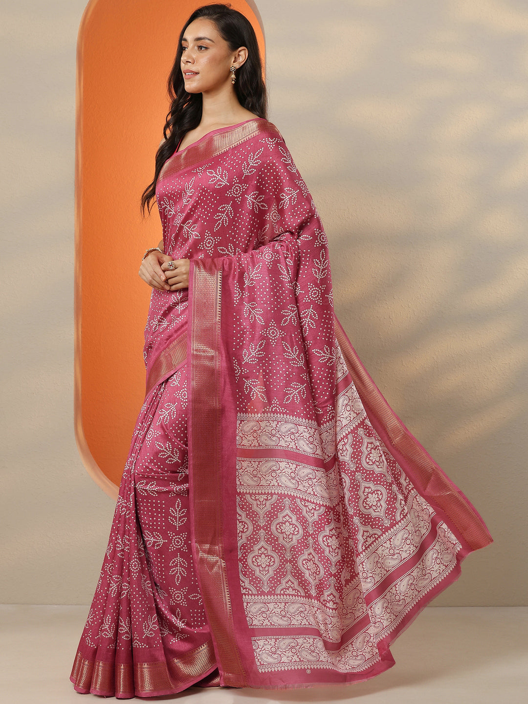 Pink Bandhani Printed Silk Blend Saree With Unstitched Blouse Piece