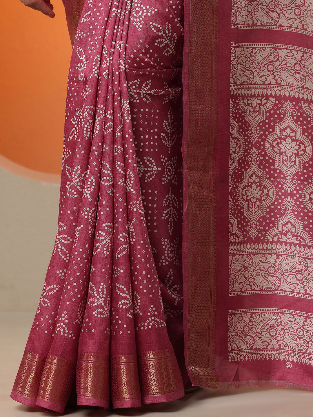 Pink Bandhani Printed Silk Blend Saree With Unstitched Blouse Piece