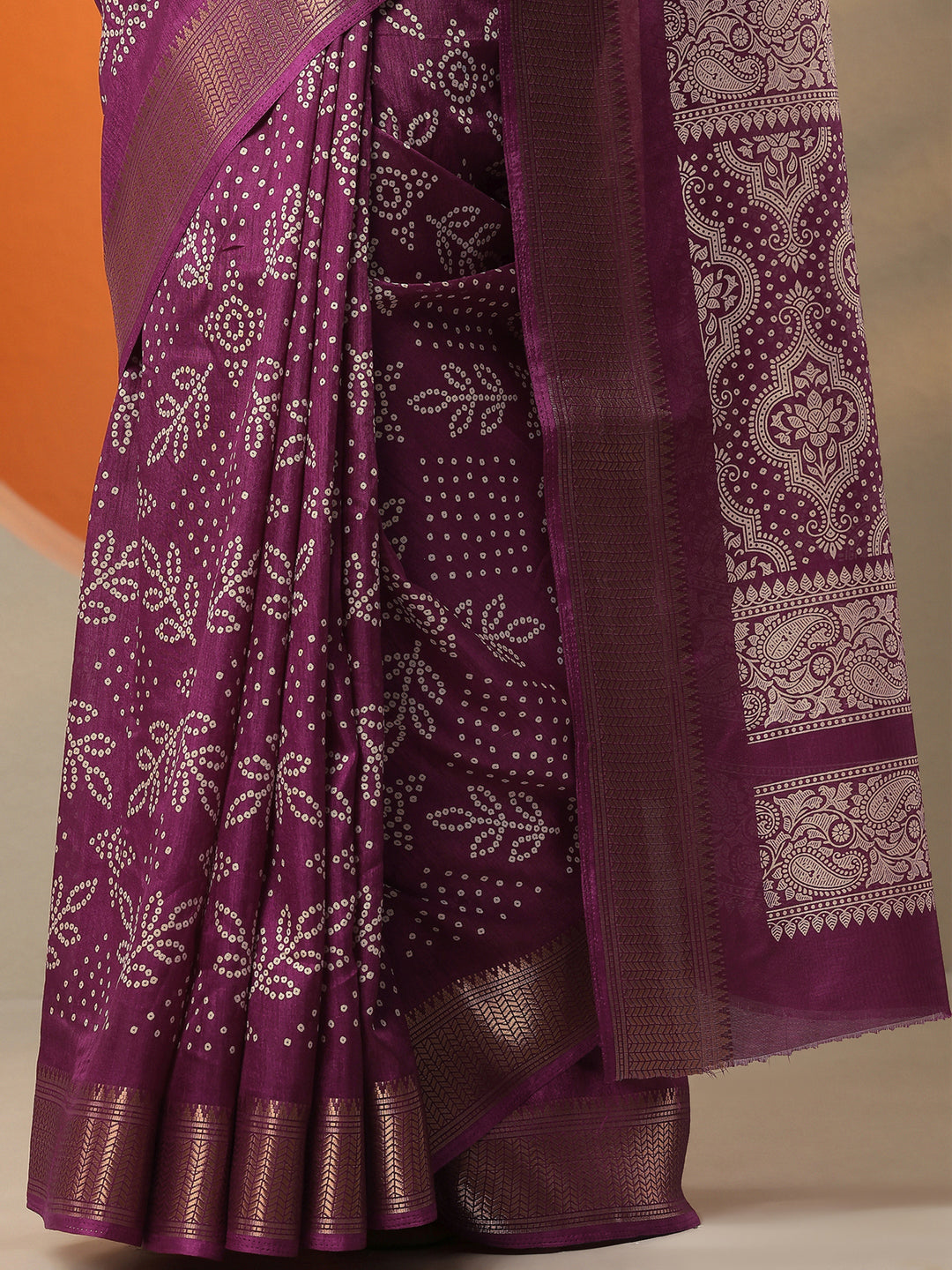 Burgundy Bandhani Printed Silk Blend Saree With Unstitched Blouse Piece